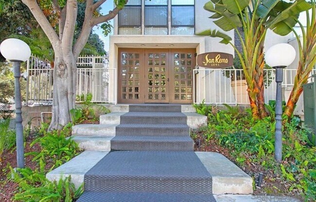 Building Photo - 1251 Parker Pl