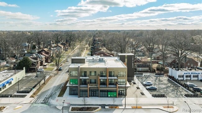 Building Photo - 16530 E Warren Ave