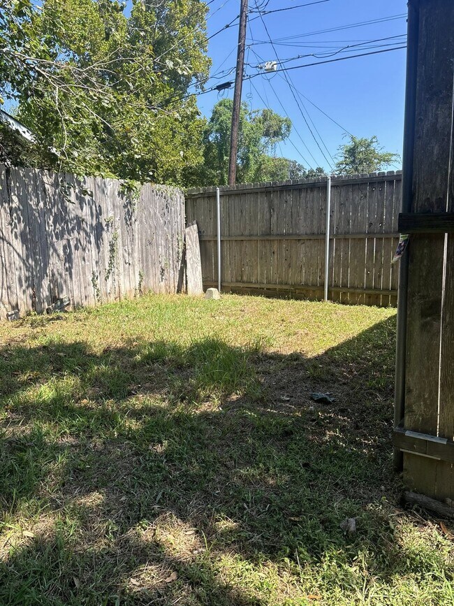 Building Photo - 113 Texas St