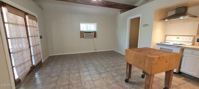 Building Photo - 16685 Shrine Dr