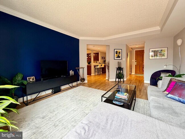 Building Photo - 1080 Wisconsin Ave NW