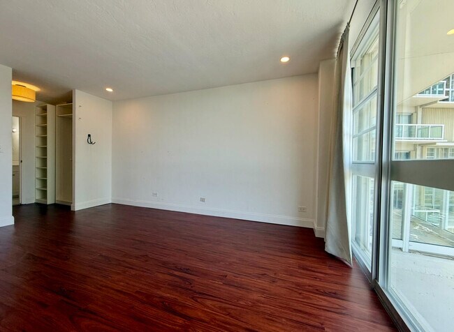 Building Photo - 2451 Brickell Ave