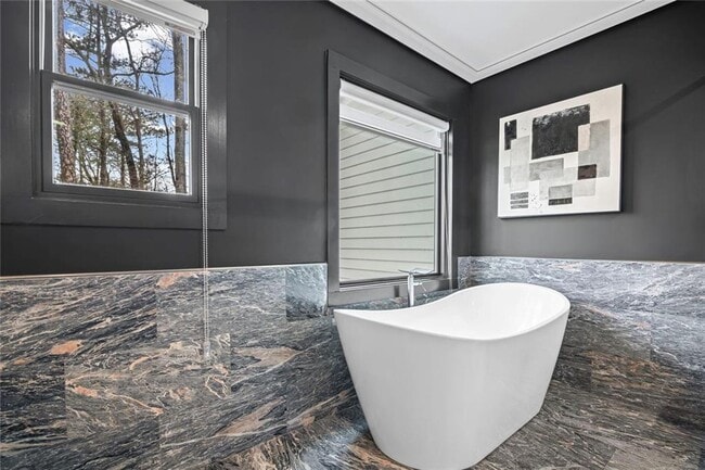 Building Photo - 6260 River Overlook Dr NW