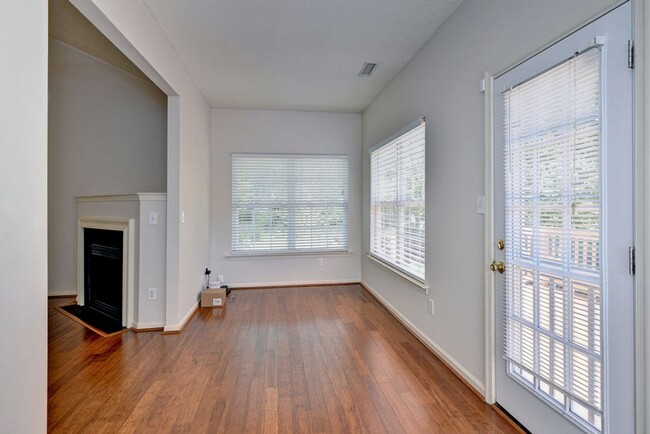 Building Photo - Peaceful Retreat in Willow Lakes