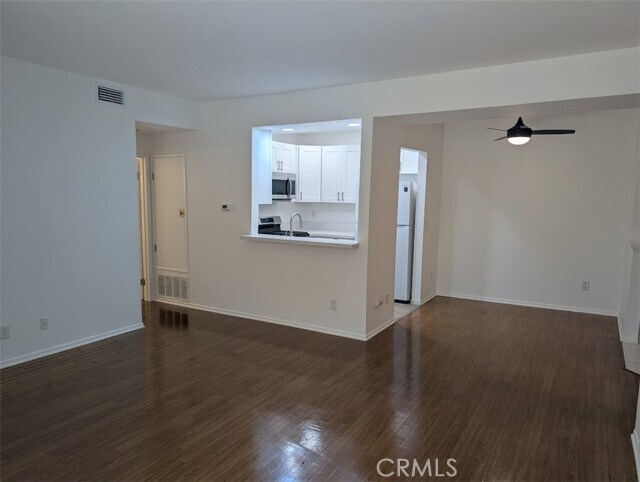 Building Photo - 24121 Del Monte Dr.