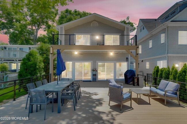 Building Photo - 637 Beacon Blvd