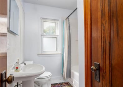 Building Photo - 2073 Ridgemont Rd