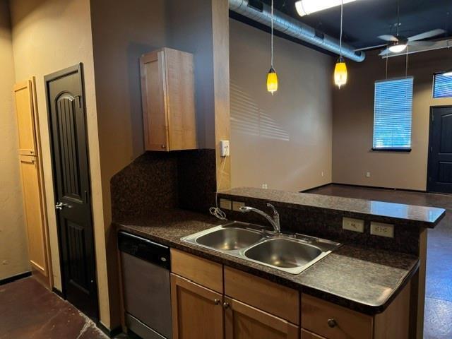 Building Photo - 375 Triad Village Dr