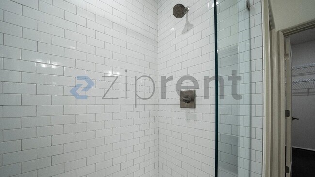 Building Photo - 1346 Calash Ave