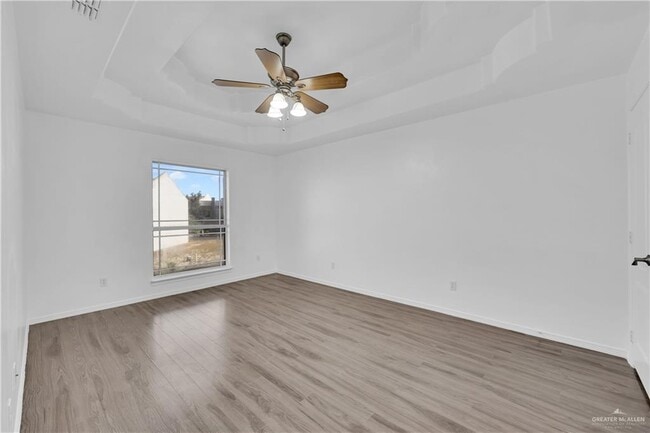 Building Photo - 17 N 5th St