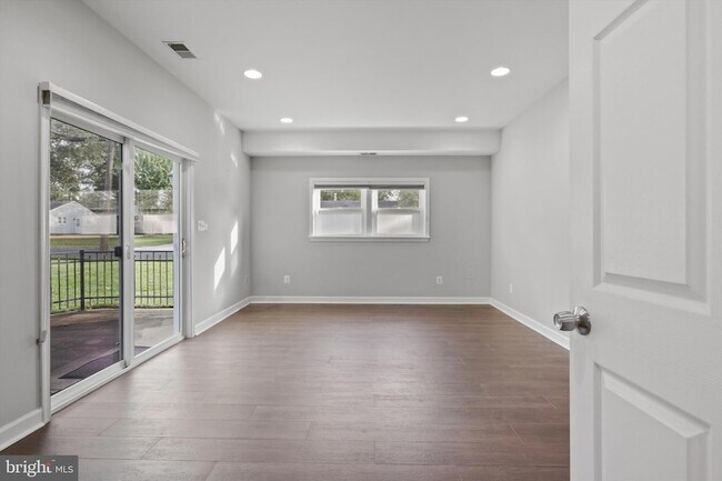 Building Photo - 5202 Garner St