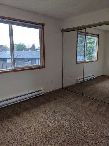 Building Photo - 1012 13th St Ct NW