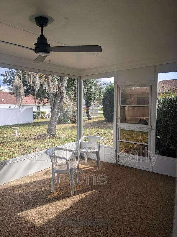 Building Photo - 271 N Lombardy Point