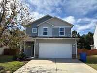 Building Photo - 2421 Girvan Dr