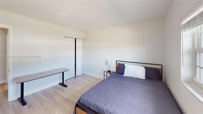 Building Photo - 1825 SW 81st Terrace