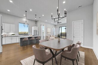Building Photo - 7200 Cordoba Dr