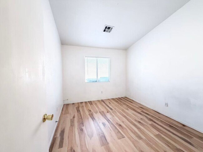 Building Photo - 2732 Echo Springs St