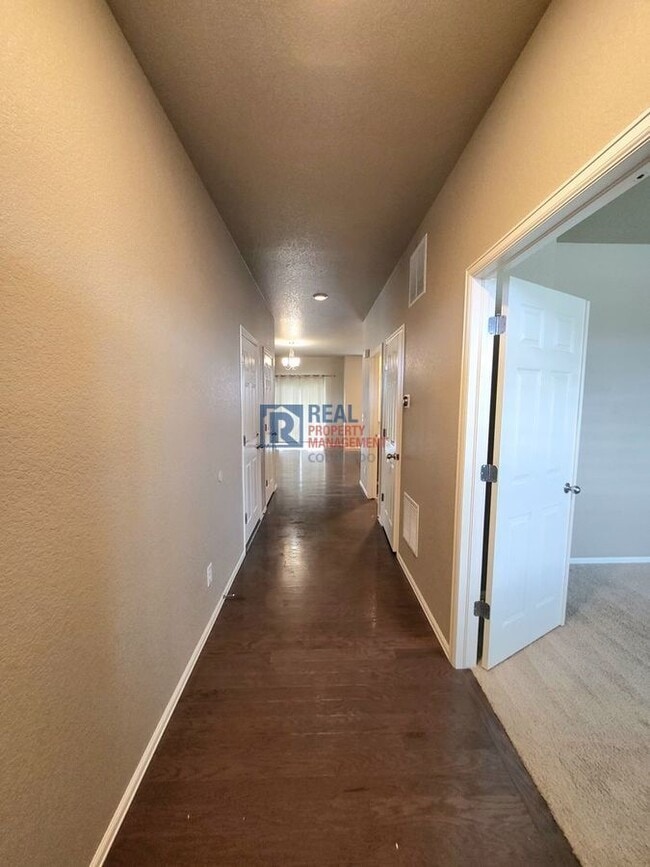 Building Photo - 6075 Sun Mesa Cir