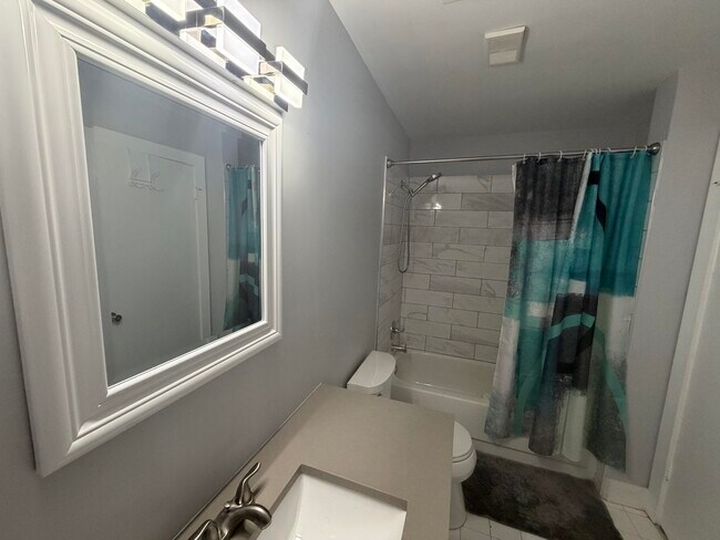 Building Photo - 8847 Thumbwood Cir