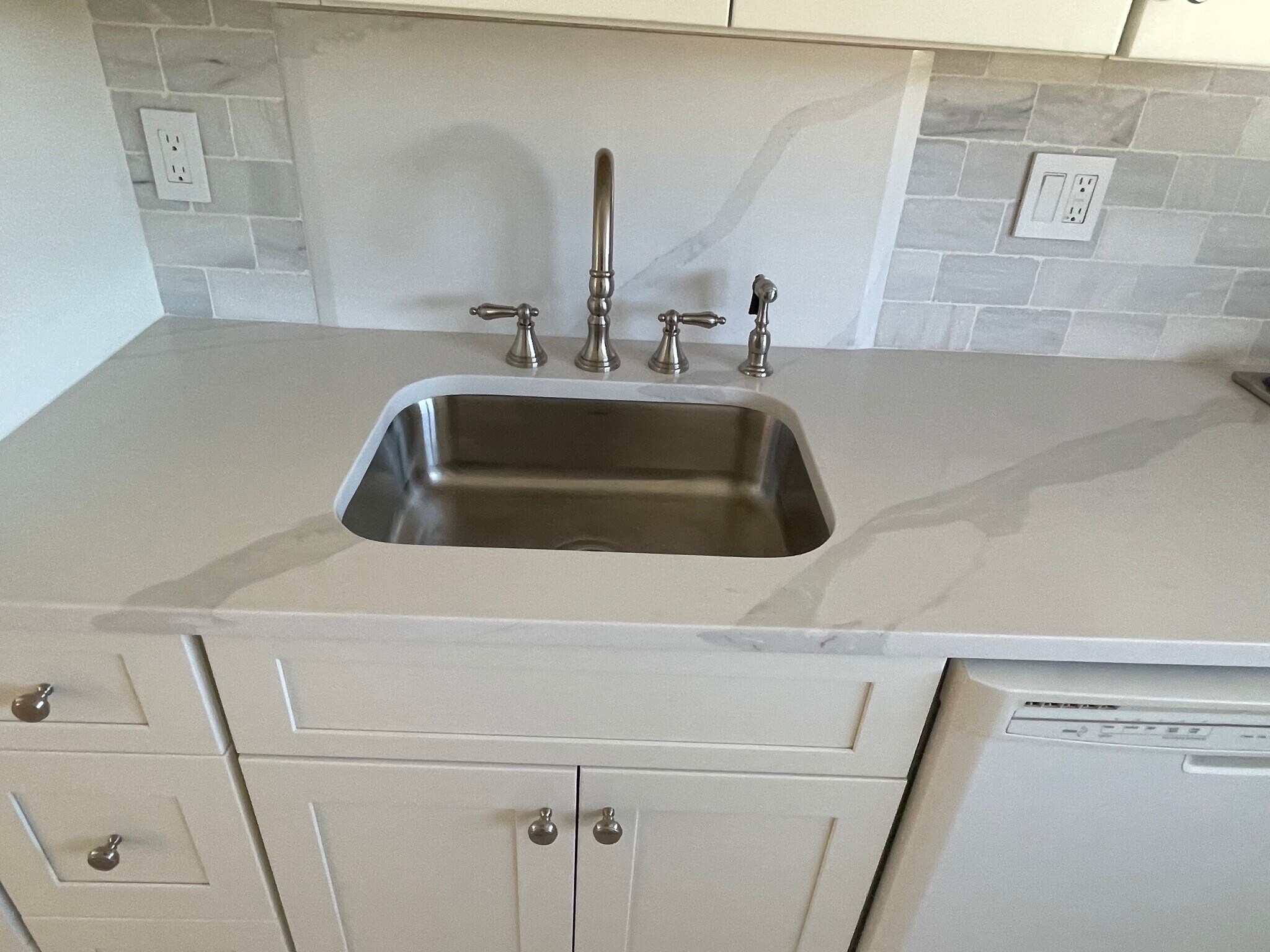 Building Photo - 234 Wheeler St