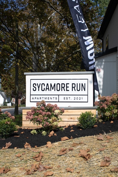 Building Photo - 17 S Main St