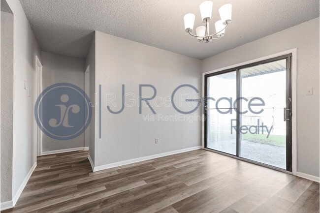 Building Photo - 1304 Chapel Creek Rd