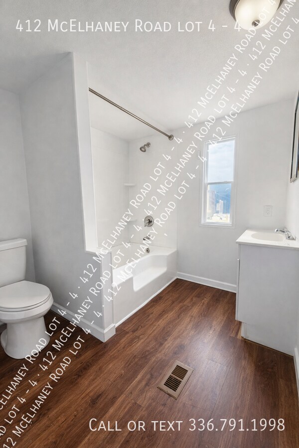 Building Photo - 412 McElhaney Rd