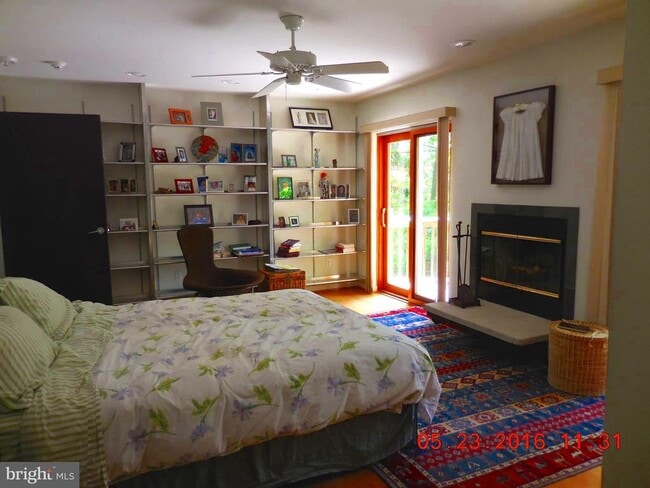 Building Photo - 8 Azalea Ln