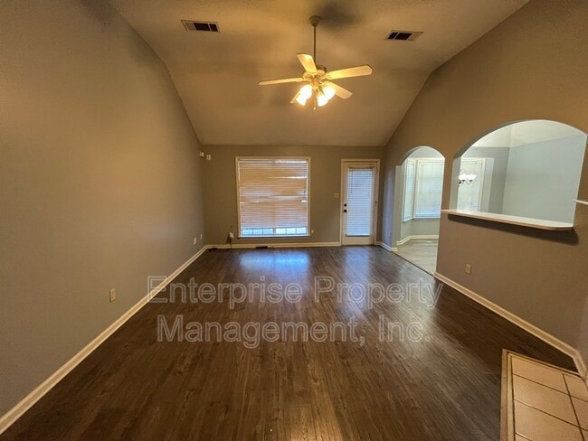 Building Photo - 6986 Parkbrook Ln