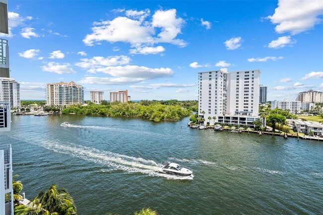 Building Photo - 888 Intracoastal Dr