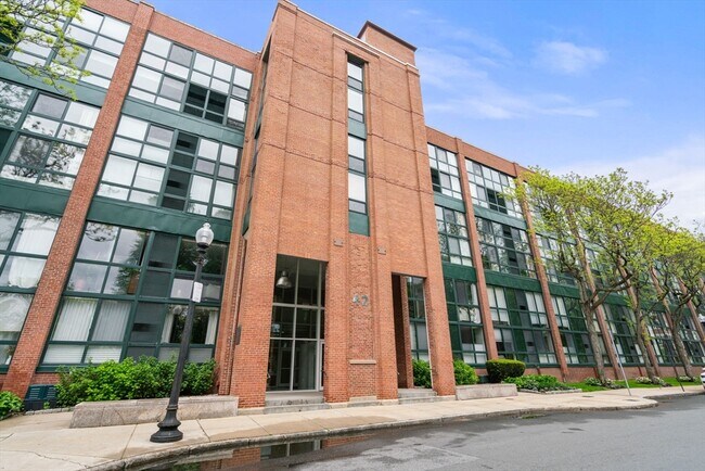 Building Photo - 42 8th St