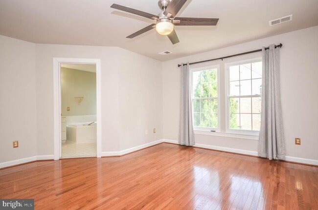 Building Photo - 13776 Lambertina Pl