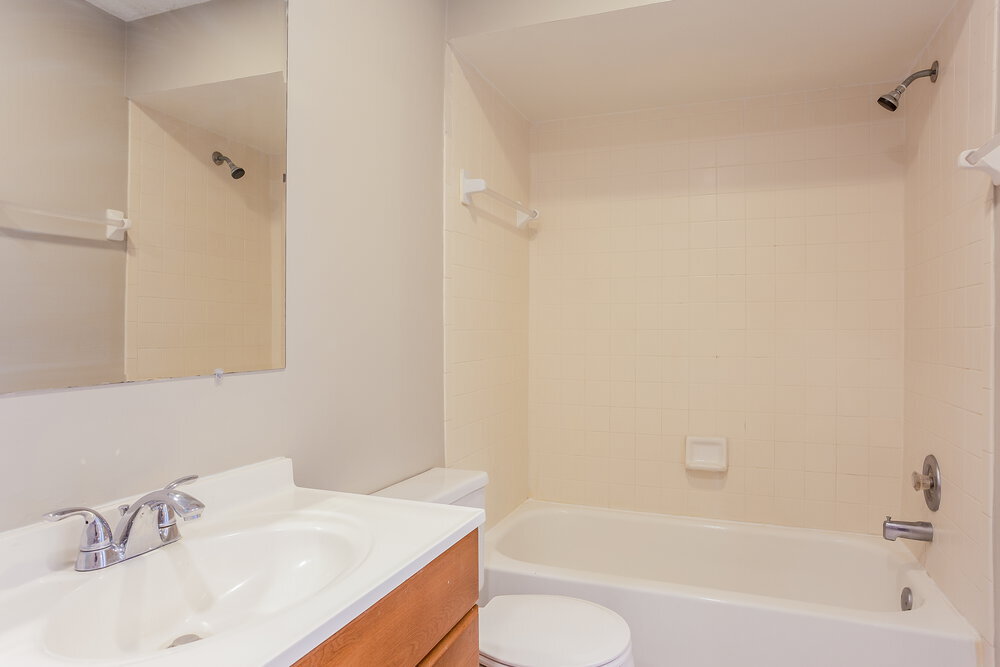 Building Photo - 1455 Thornbank Ln