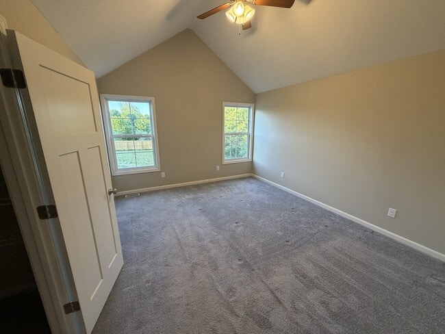 Building Photo - 105 Bottle Dr