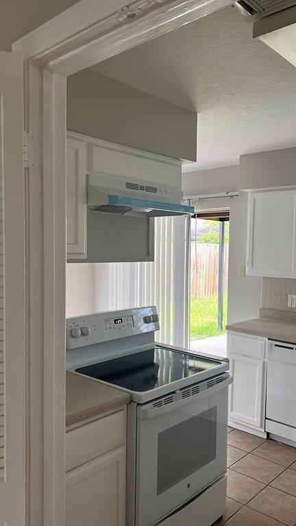Building Photo - 22714 Paradise Gate Dr