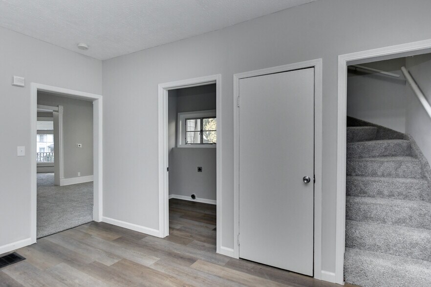 Building Photo - 403 Glen Ave