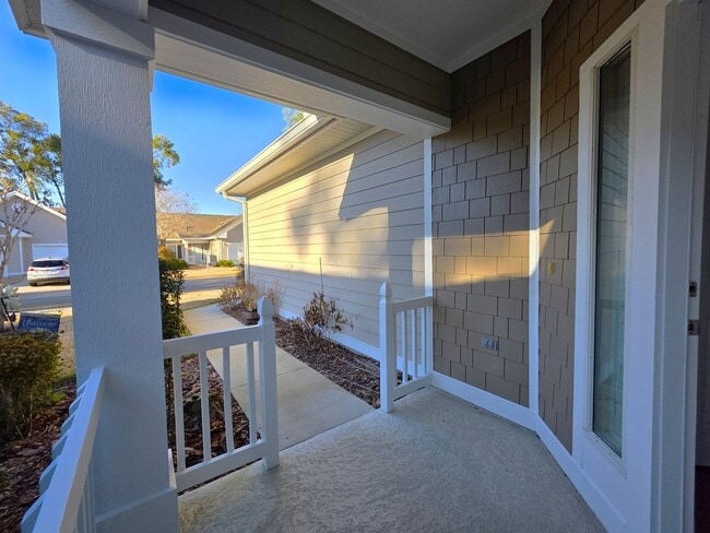 Building Photo - For rent 2 bedroom 2 bathroom 1 car garage condominium