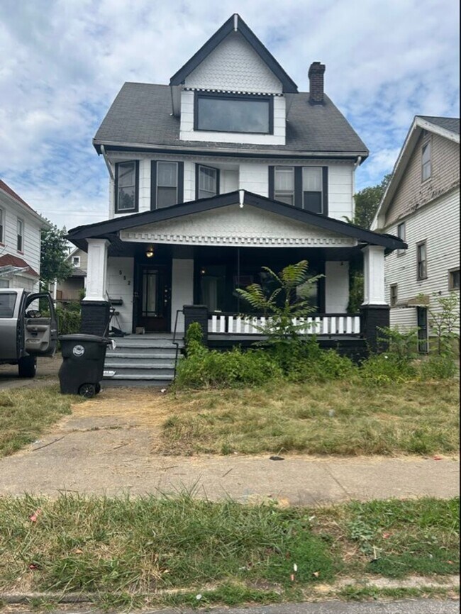 Building Photo - Coming Soon! Section 8 Accepted! Renovatio...