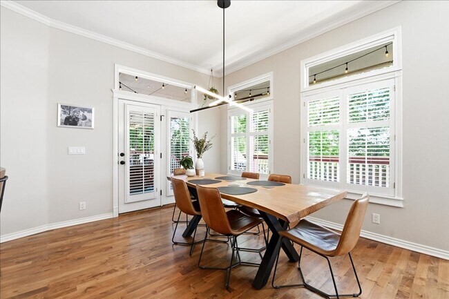 Building Photo - Luxury Living in Southeast Boise, 3-Car Garage, Hot Tub & Flexible Bonus Loft & Private/Secure Wo...