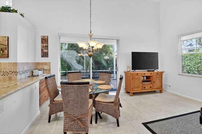 Building Photo - 6657 NW 25th Way