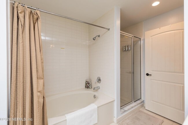 Building Photo - 945 Registry Blvd