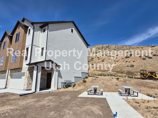 Building Photo - 2172 Cape Fox Way