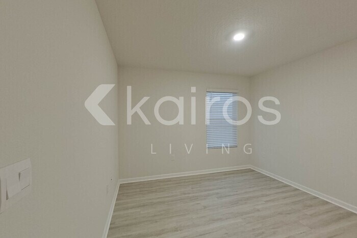 Building Photo - 408 Monarch Ln