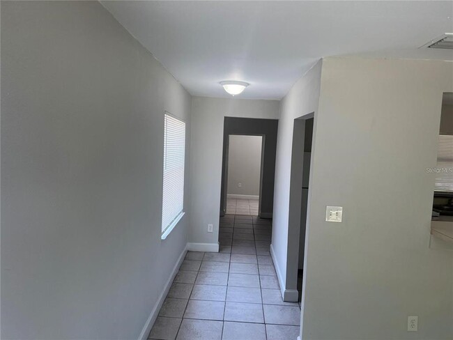 Building Photo - 4101 Kalwit Ln