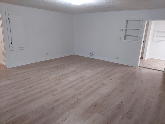 Building Photo - 1120 28th St