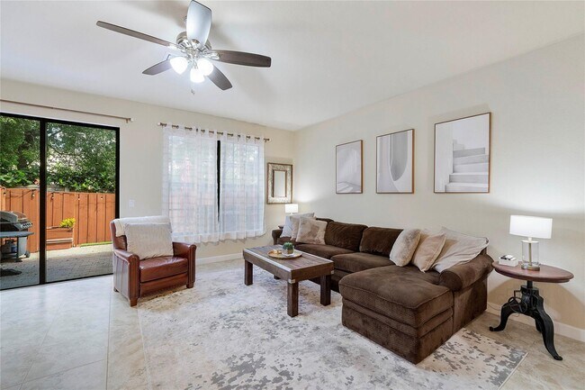 Building Photo - 10450 Wellington Parc Dr