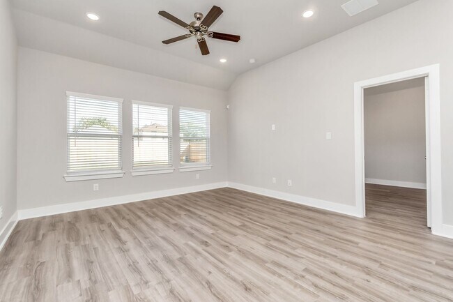 Building Photo - Welcome to the Beech — Streamlined Single-Story Living.