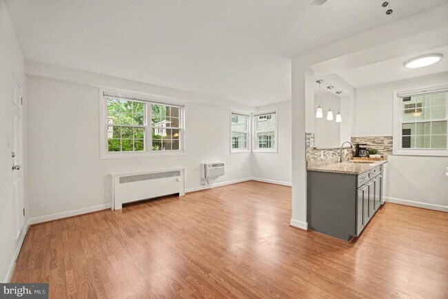 Building Photo - 4318 N Pershing Dr