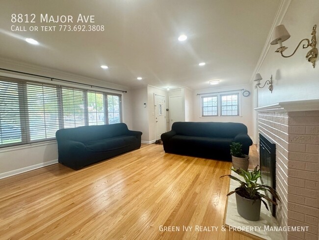 Primary Photo - 8812 Major Ave