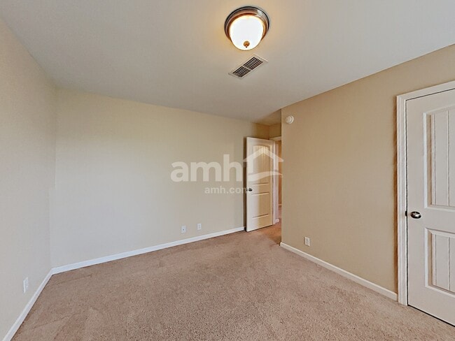 Building Photo - 2630 Anthem Way